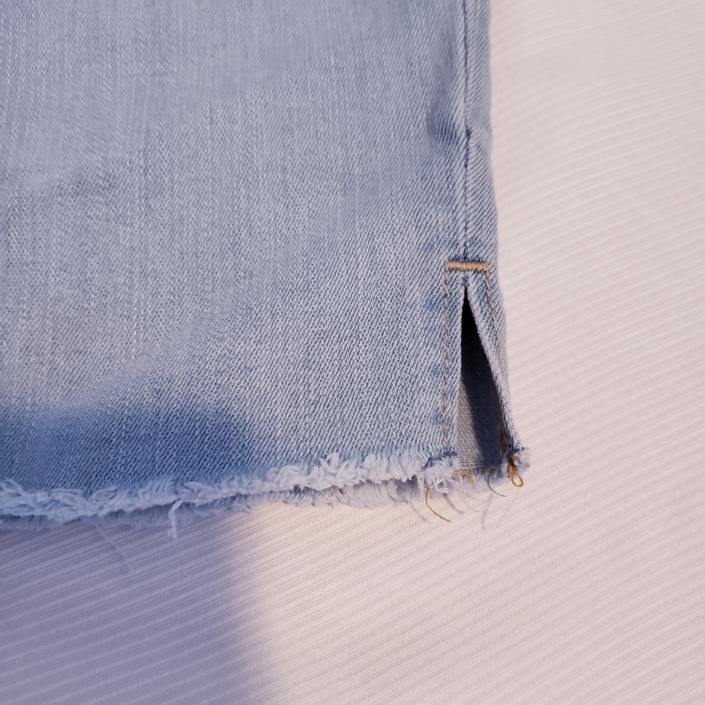 Lightwash Raw Hem Skinny Jeans - Picture 5 of 5